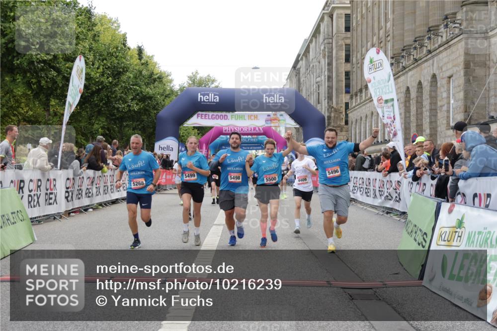 06.09.2026 - CURREX Alsterlauf Yannick Fuchs http://msf.ph/oto/10216239 06.09.2026 10:11:08 Ziel 2324, 2889, 2890, 3171, 3988, 4409, 5268, 5393, 5496, 5498, 5499, 5500, 5555, 5826, 5888, 8292 meine-sportfotos.de