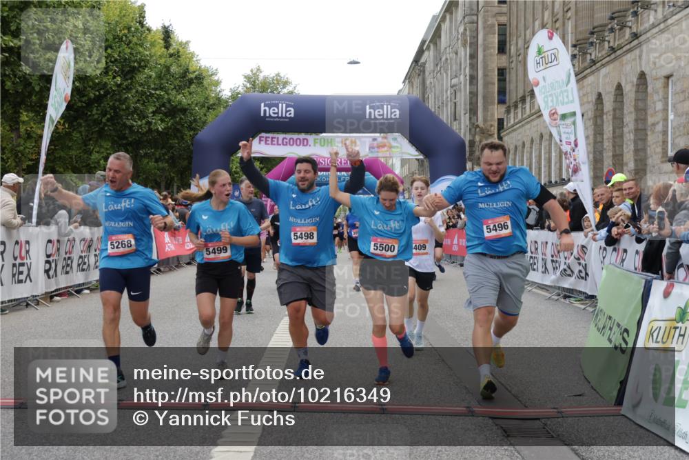 06.09.2026 - CURREX Alsterlauf Yannick Fuchs http://msf.ph/oto/10216349 06.09.2026 10:11:08 Ziel 2324, 2889, 2890, 3171, 3988, 4409, 5268, 5393, 5496, 5498, 5499, 5500, 5555, 5826, 5888, 8292 meine-sportfotos.de