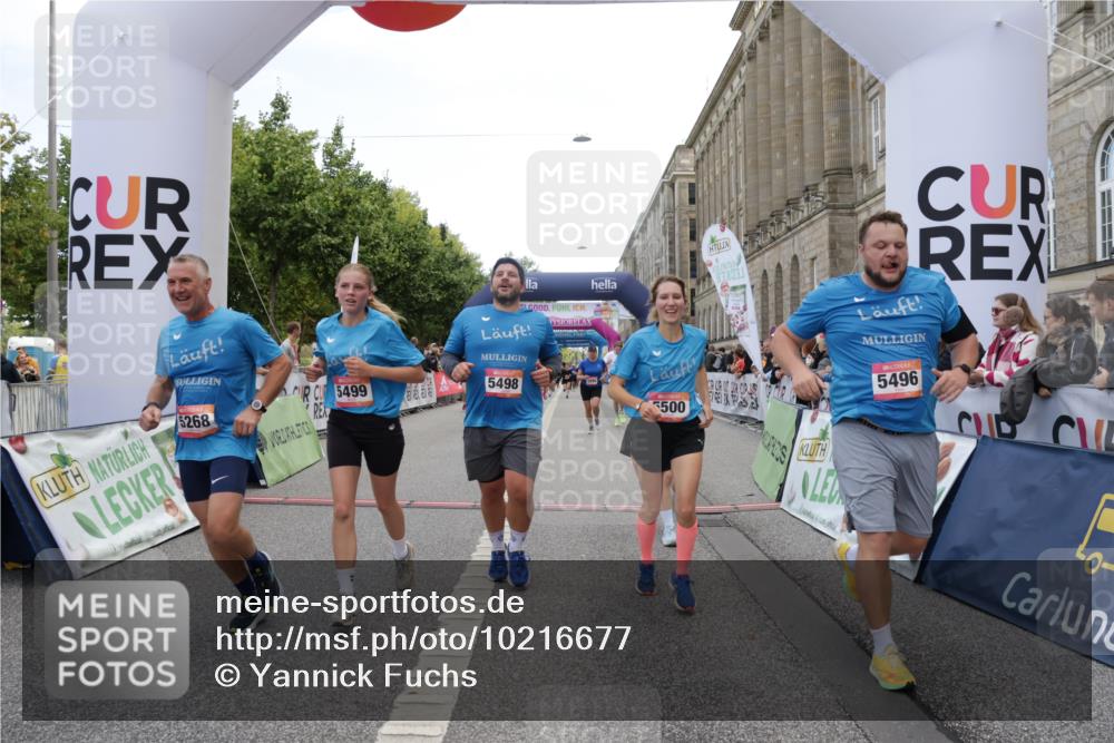 06.09.2026 - CURREX Alsterlauf Yannick Fuchs http://msf.ph/oto/10216677 06.09.2026 10:11:10 Ziel 2324, 2889, 2890, 3171, 4409, 5268, 5327, 5351, 5392, 5393, 5496, 5498, 5499, 5500, 5818, 5826, 5888, 8292 meine-sportfotos.de