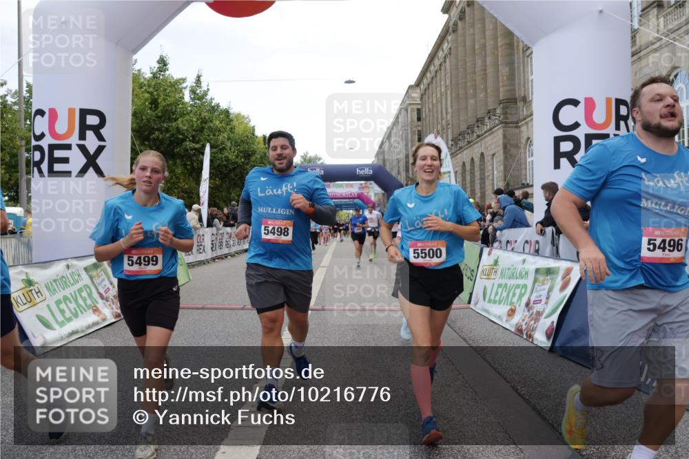 06.09.2026 - CURREX Alsterlauf Yannick Fuchs http://msf.ph/oto/10216776 06.09.2026 10:11:10 Ziel 2324, 2889, 2890, 3171, 4409, 5268, 5327, 5351, 5392, 5393, 5496, 5498, 5499, 5500, 5818, 5826, 5888, 8292 meine-sportfotos.de