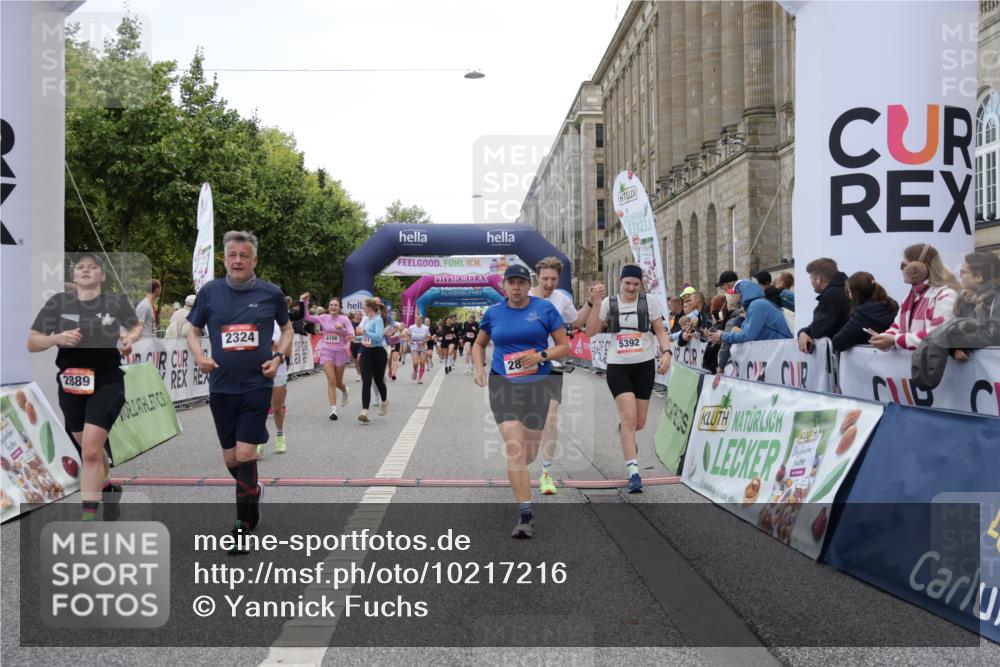 06.09.2026 - CURREX Alsterlauf Yannick Fuchs http://msf.ph/oto/10217216 06.09.2026 10:11:13 Ziel 2324, 2889, 2890, 2979, 4409, 5268, 5327, 5351, 5392, 5393, 5496, 5498, 5499, 5500, 5532, 5818, 6100 meine-sportfotos.de