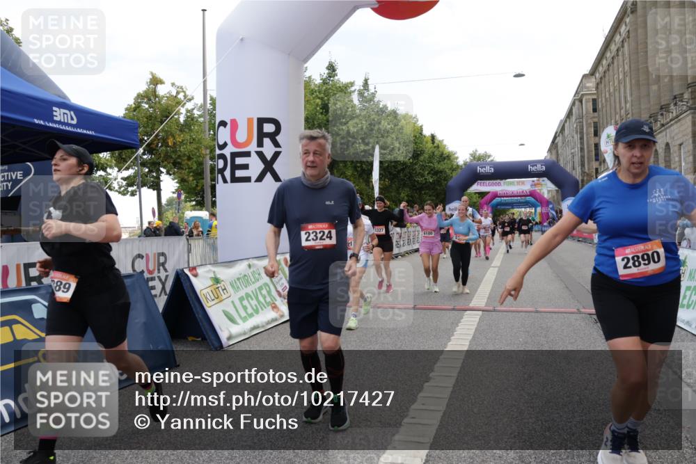 06.09.2026 - CURREX Alsterlauf Yannick Fuchs http://msf.ph/oto/10217427 06.09.2026 10:11:14 Ziel 2324, 2889, 2890, 2979, 2980, 4409, 4782, 4783, 5268, 5327, 5351, 5392, 5393, 5496, 5498, 5499, 5500, 5532, 5818, 6100, 6103 meine-sportfotos.de