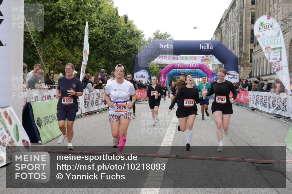 06.09.2026 - CURREX Alsterlauf Yannick Fuchs http://msf.ph/oto/10218093 06.09.2026 10:11:18 Ziel 2324, 2889, 2890, 2979, 2980, 4251, 4612, 4782, 4783, 5327, 5351, 5392, 5393, 5532, 5818, 6100, 6103, 6393, 6465 meine-sportfotos.de