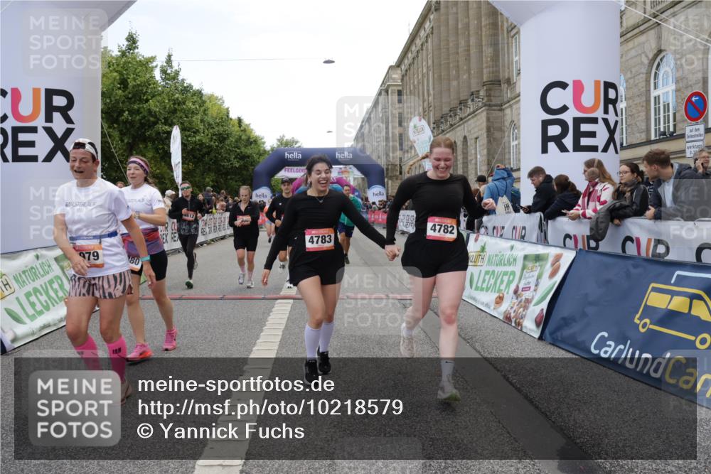 06.09.2026 - CURREX Alsterlauf Yannick Fuchs http://msf.ph/oto/10218579 06.09.2026 10:11:20 Ziel 2889, 2890, 2979, 2980, 4251, 4442, 4517, 4612, 4782, 4783, 5327, 5351, 5392, 5393, 5532, 5647, 5818, 6100, 6103, 6393, 6465 meine-sportfotos.de