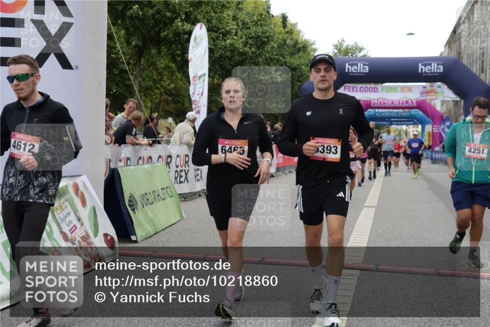 06.09.2026 - CURREX Alsterlauf Yannick Fuchs http://msf.ph/oto/10218860 06.09.2026 10:11:21 Ziel 2979, 2980, 4251, 4442, 4517, 4612, 4782, 4783, 5327, 5351, 5392, 5532, 5647, 5818, 6100, 6103, 6393, 6465 meine-sportfotos.de
