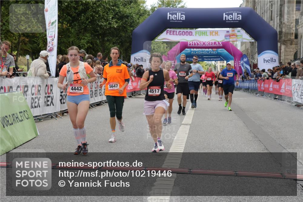 06.09.2026 - CURREX Alsterlauf Yannick Fuchs http://msf.ph/oto/10219446 06.09.2026 10:11:24 Ziel 2014, 2352, 2979, 2980, 3652, 4251, 4442, 4517, 4612, 4782, 4783, 5647, 6103, 6393, 6465 meine-sportfotos.de