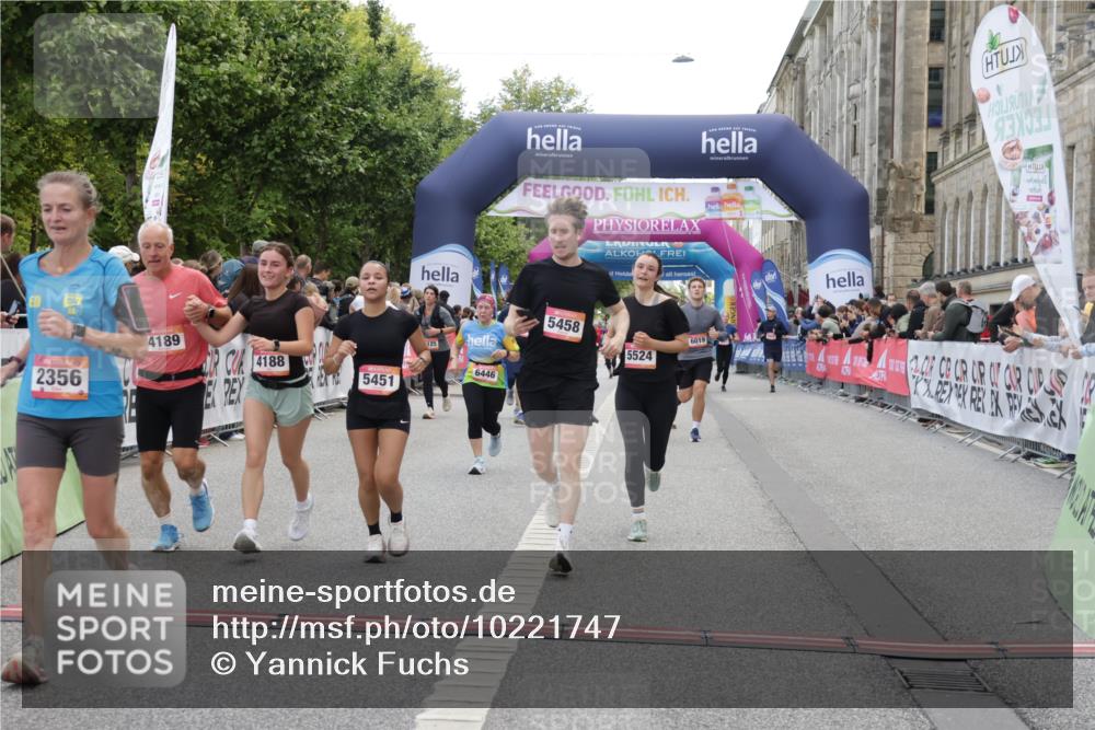 06.09.2026 - CURREX Alsterlauf Yannick Fuchs http://msf.ph/oto/10221747 06.09.2026 10:11:38 Ziel 2356, 2446, 3060, 3284, 3285, 3360, 3373, 3922, 4188, 4189, 5226, 5279, 5451, 5458, 5922, 5923, 6019, 6446, 6491, 8145, 8146 meine-sportfotos.de