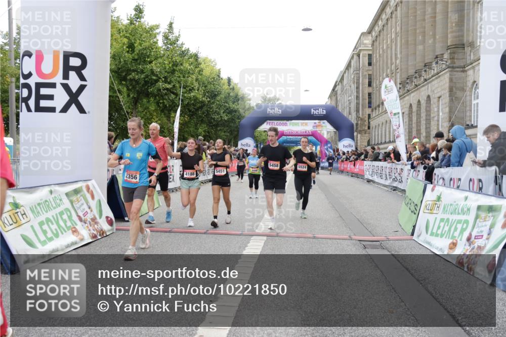 06.09.2026 - CURREX Alsterlauf Yannick Fuchs http://msf.ph/oto/10221850 06.09.2026 10:11:39 Ziel 2356, 3060, 3284, 3285, 3360, 3373, 3922, 4188, 4189, 5226, 5279, 5451, 5458, 5922, 5923, 6019, 6166, 6362, 6446, 6491, 8146 meine-sportfotos.de