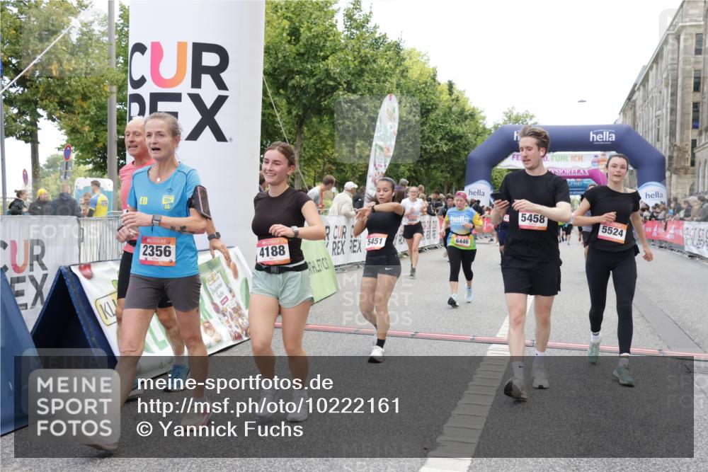 06.09.2026 - CURREX Alsterlauf Yannick Fuchs http://msf.ph/oto/10222161 06.09.2026 10:11:40 Ziel 2125, 2356, 3060, 3284, 3285, 3373, 3704, 3922, 4188, 4189, 4611, 5279, 5451, 5458, 5922, 5923, 6019, 6166, 6362, 6446, 6491 meine-sportfotos.de