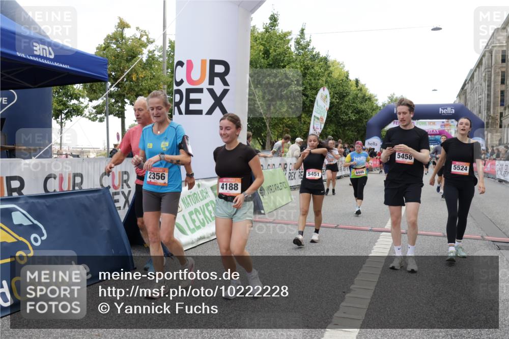 06.09.2026 - CURREX Alsterlauf Yannick Fuchs http://msf.ph/oto/10222228 06.09.2026 10:11:40 Ziel 2125, 2356, 3060, 3284, 3285, 3373, 3704, 3922, 4188, 4189, 4611, 5279, 5451, 5458, 5922, 5923, 6019, 6166, 6362, 6446, 6491 meine-sportfotos.de
