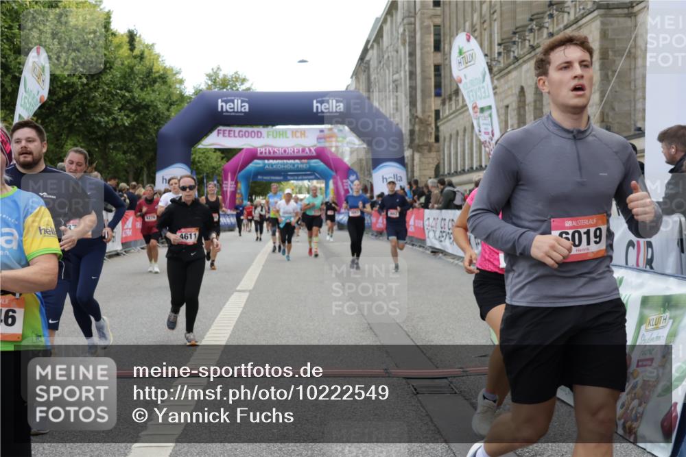 06.09.2026 - CURREX Alsterlauf Yannick Fuchs http://msf.ph/oto/10222549 06.09.2026 10:11:44 Ziel 2125, 2356, 2701, 3060, 3373, 3662, 3663, 3704, 4188, 4189, 4276, 4611, 5451, 5458, 6019, 6166, 6362, 6446, 8165, 8166 meine-sportfotos.de