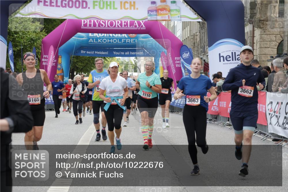 06.09.2026 - CURREX Alsterlauf Yannick Fuchs http://msf.ph/oto/10222676 06.09.2026 10:11:45 Ziel 2125, 2192, 2356, 2701, 3060, 3662, 3663, 3704, 4188, 4189, 4276, 4611, 5451, 5458, 6019, 6166, 6362, 6446, 8165, 8166 meine-sportfotos.de