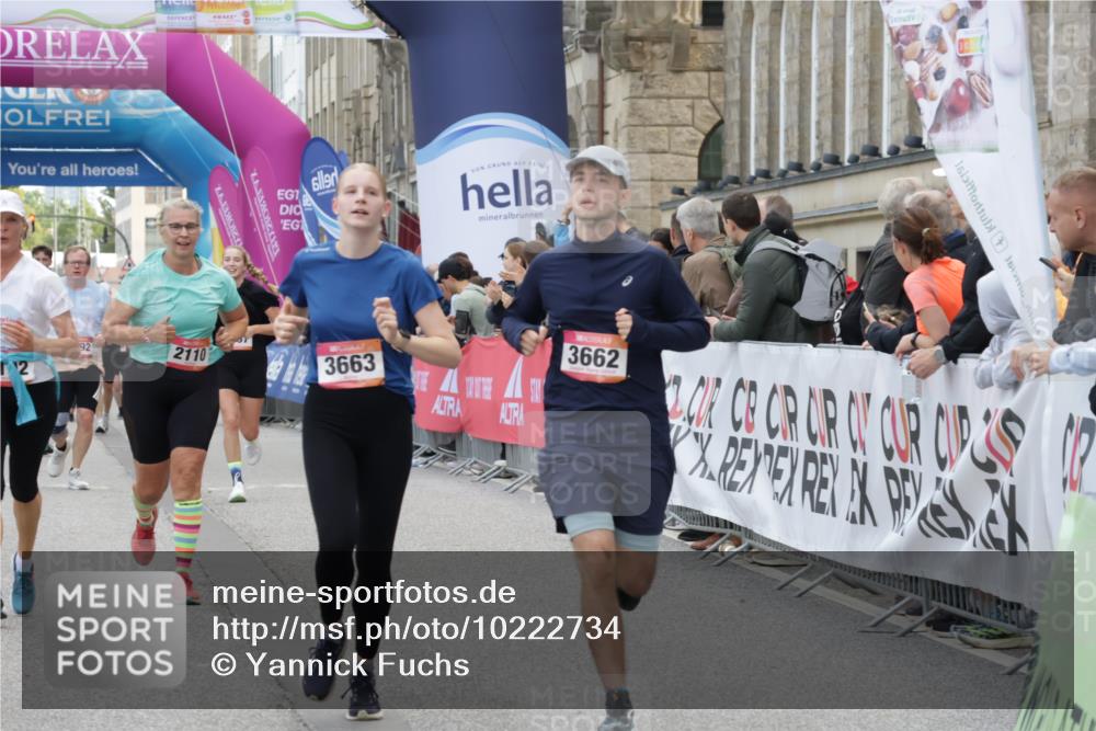 06.09.2026 - CURREX Alsterlauf Yannick Fuchs http://msf.ph/oto/10222734 06.09.2026 10:11:46 Ziel 2110, 2125, 2192, 2701, 3060, 3662, 3663, 3704, 4188, 4189, 4276, 4611, 5451, 5458, 6019, 6166, 6362, 6446, 8165, 8166 meine-sportfotos.de