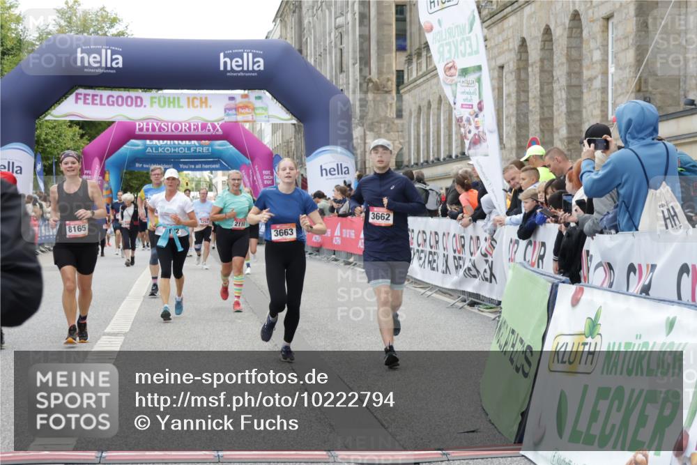 06.09.2026 - CURREX Alsterlauf Yannick Fuchs http://msf.ph/oto/10222794 06.09.2026 10:11:47 Ziel 2110, 2125, 2192, 2701, 3060, 3662, 3663, 3704, 4276, 4611, 6019, 6166, 6362, 6446, 6467, 8165, 8166 meine-sportfotos.de