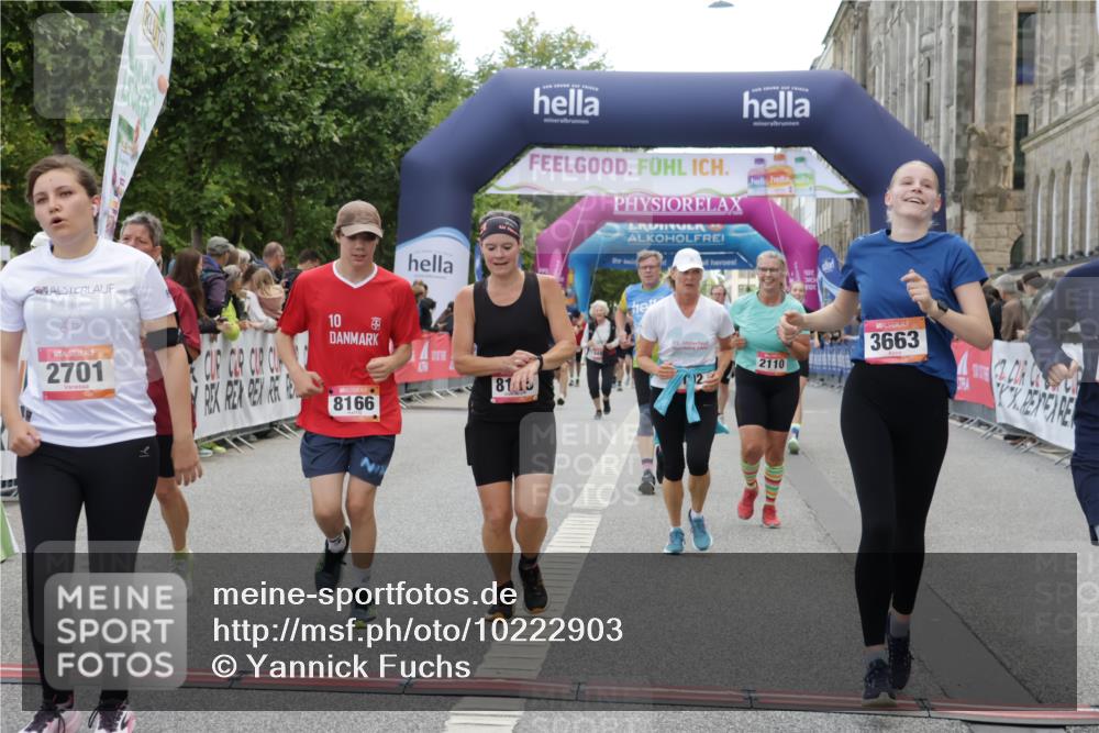 06.09.2026 - CURREX Alsterlauf Yannick Fuchs http://msf.ph/oto/10222903 06.09.2026 10:11:48 Ziel 2110, 2125, 2192, 2701, 3060, 3662, 3663, 3704, 4276, 4611, 5197, 6019, 6166, 6362, 6446, 6467, 8165, 8166 meine-sportfotos.de
