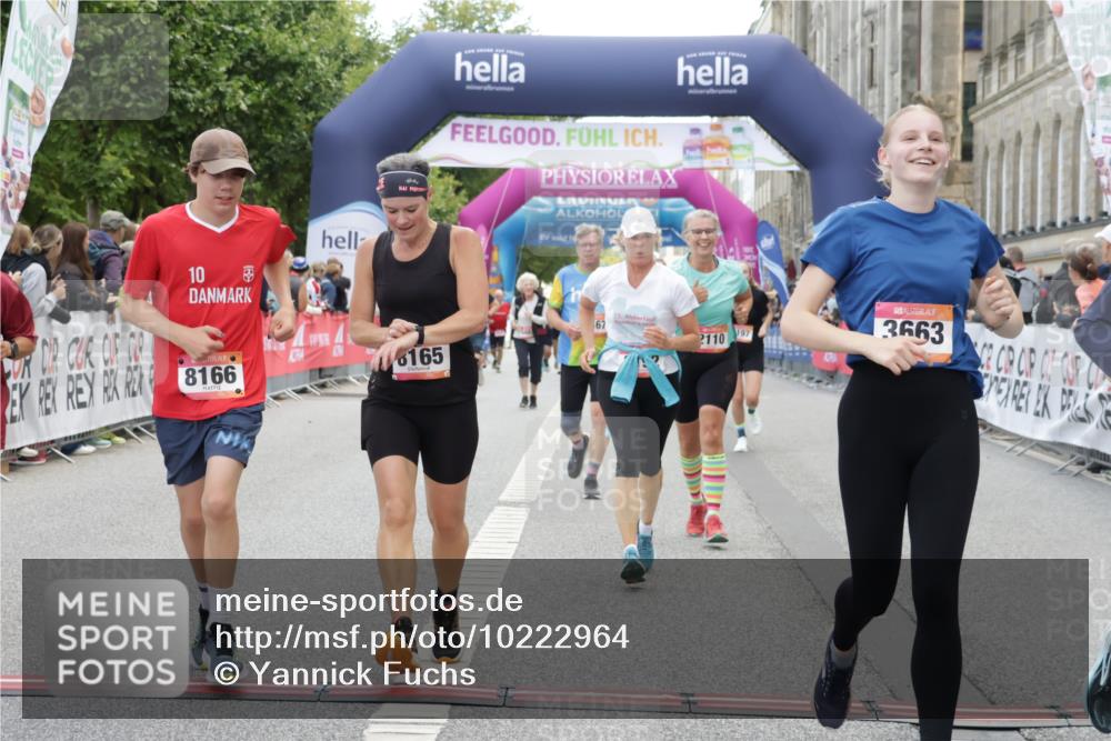 06.09.2026 - CURREX Alsterlauf Yannick Fuchs http://msf.ph/oto/10222964 06.09.2026 10:11:49 Ziel 2110, 2125, 2192, 2701, 3060, 3662, 3663, 3704, 4276, 4611, 5197, 6019, 6166, 6362, 6467, 8165, 8166 meine-sportfotos.de