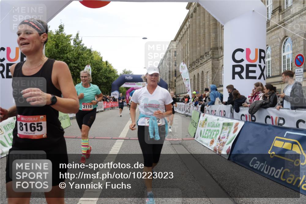 06.09.2026 - CURREX Alsterlauf Yannick Fuchs http://msf.ph/oto/10223023 06.09.2026 10:11:52 Ziel 2110, 2125, 2192, 2701, 3662, 3663, 3704, 4276, 4611, 4653, 5197, 5292, 6467, 8165, 8166 meine-sportfotos.de