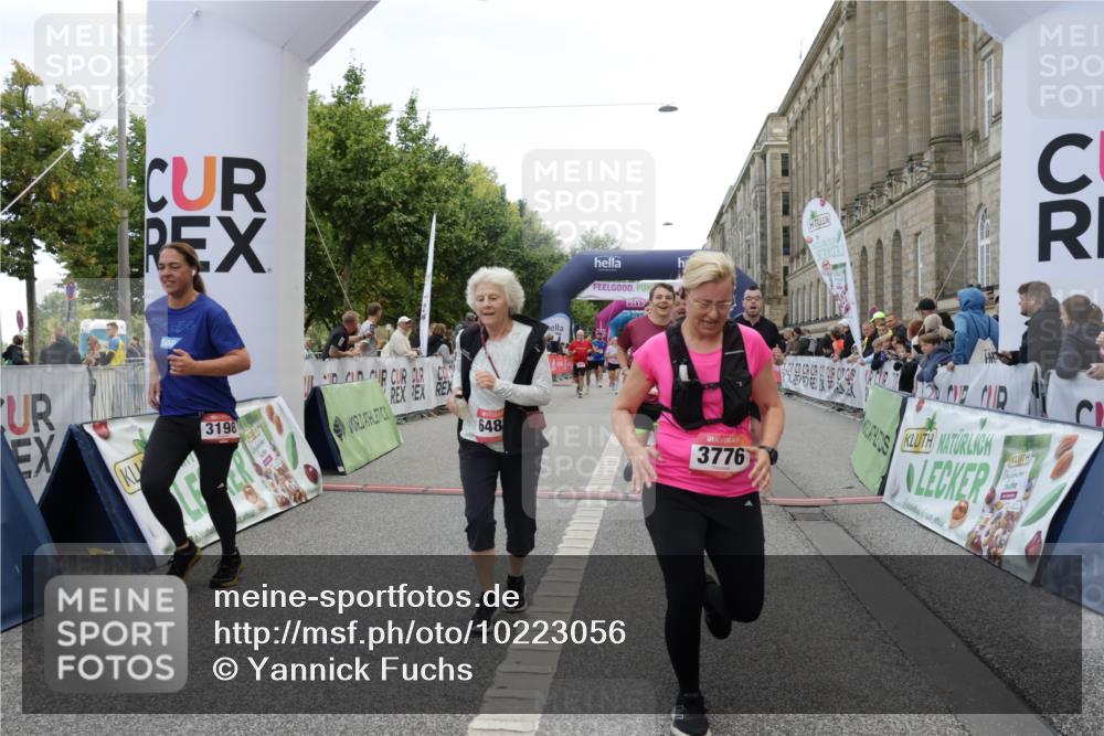 06.09.2026 - CURREX Alsterlauf Yannick Fuchs http://msf.ph/oto/10223056 06.09.2026 10:12:00 Ziel 3198, 3761, 3776, 3777, 4223, 4653, 4787, 4790, 5197, 5292 meine-sportfotos.de