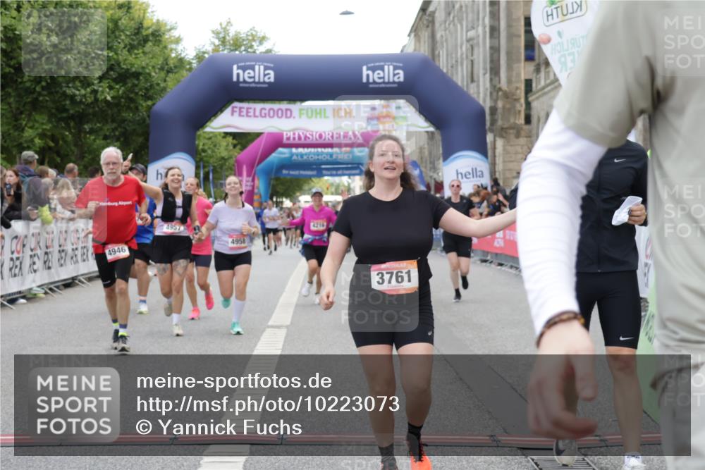 06.09.2026 - CURREX Alsterlauf Yannick Fuchs http://msf.ph/oto/10223073 06.09.2026 10:12:04 Ziel 3108, 3128, 3198, 3557, 3761, 3776, 3777, 4215, 4216, 4223, 4787, 4790, 4946, 4957, 4958, 6271 meine-sportfotos.de