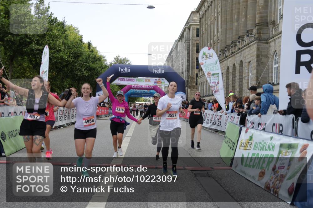 06.09.2026 - CURREX Alsterlauf Yannick Fuchs http://msf.ph/oto/10223097 06.09.2026 10:12:07 Ziel 3108, 3128, 3557, 3761, 3777, 4215, 4216, 4223, 4787, 4790, 4946, 4957, 4958, 6271 meine-sportfotos.de