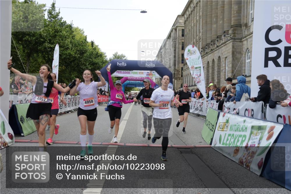 06.09.2026 - CURREX Alsterlauf Yannick Fuchs http://msf.ph/oto/10223098 06.09.2026 10:12:07 Ziel 3108, 3128, 3557, 3761, 3777, 4215, 4216, 4223, 4787, 4790, 4946, 4957, 4958, 6271 meine-sportfotos.de