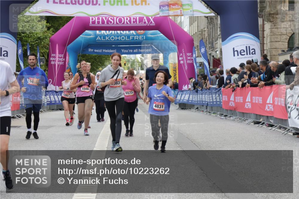 06.09.2026 - CURREX Alsterlauf Yannick Fuchs http://msf.ph/oto/10223262 06.09.2026 10:12:15 Ziel 3108, 3111, 3128, 3601, 4063, 4215, 4216, 4831, 5883, 6271 meine-sportfotos.de