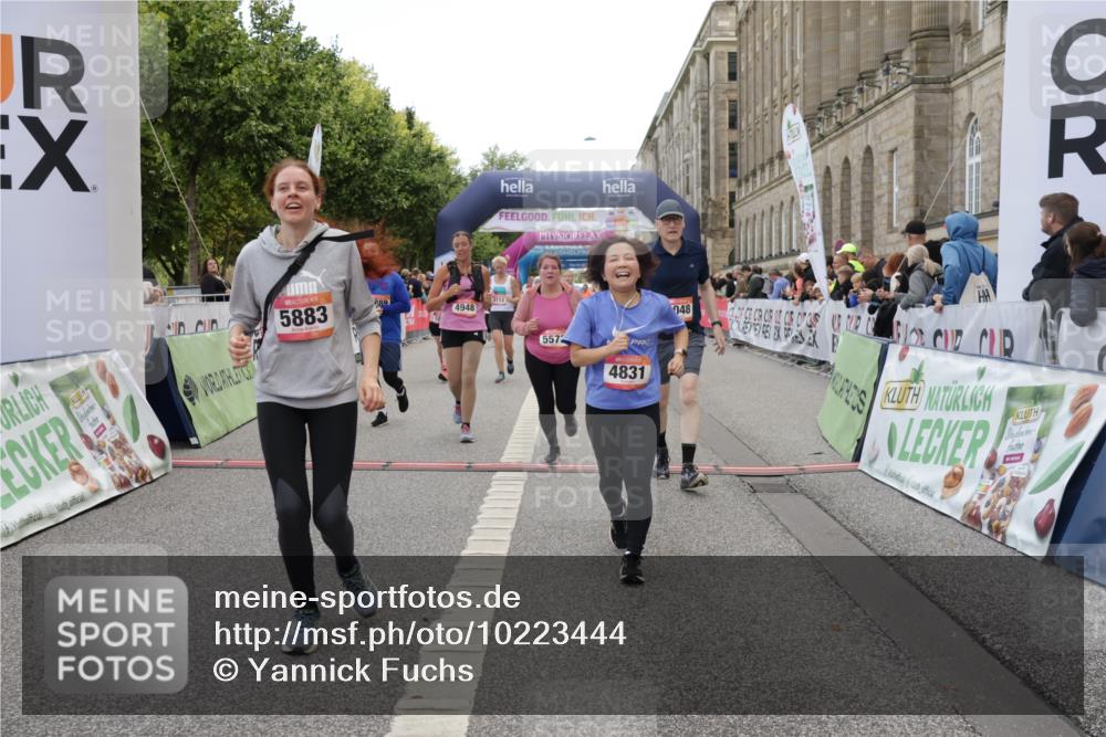 06.09.2026 - CURREX Alsterlauf Yannick Fuchs http://msf.ph/oto/10223444 06.09.2026 10:12:21 Ziel 3048, 3111, 3112, 4063, 4831, 4948, 5203, 5573, 5883, 5889, 6266 meine-sportfotos.de
