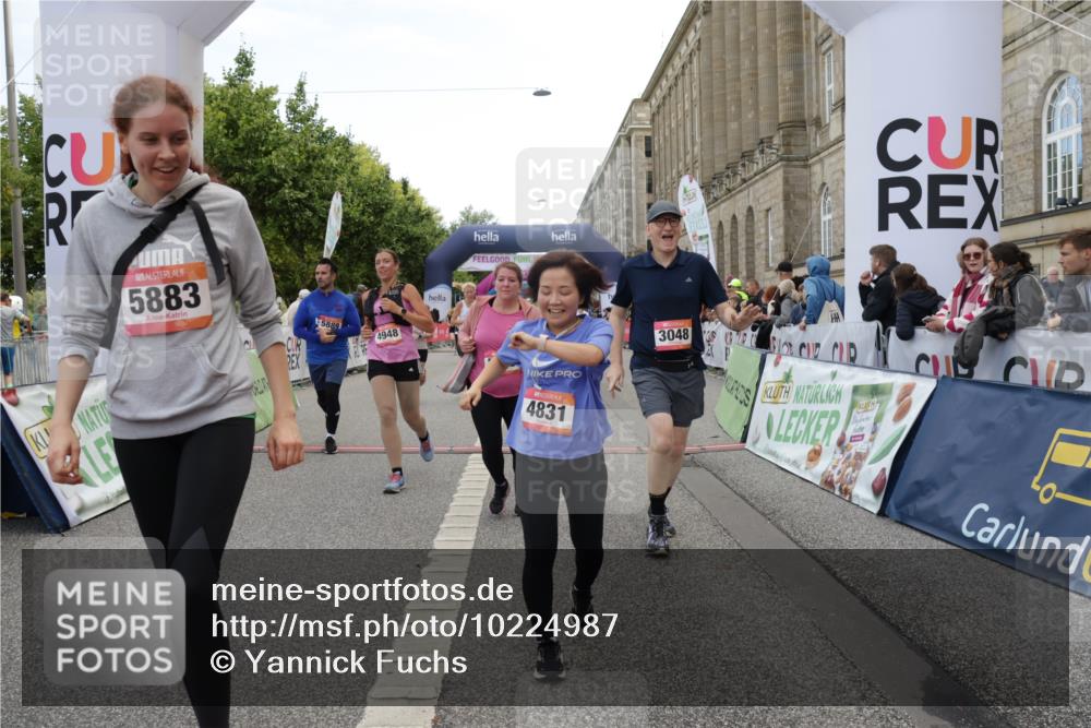 06.09.2026 - CURREX Alsterlauf Yannick Fuchs http://msf.ph/oto/10224987 06.09.2026 10:12:22 Ziel 3048, 3111, 3112, 4063, 4831, 4948, 5203, 5573, 5883, 5889, 6266 meine-sportfotos.de