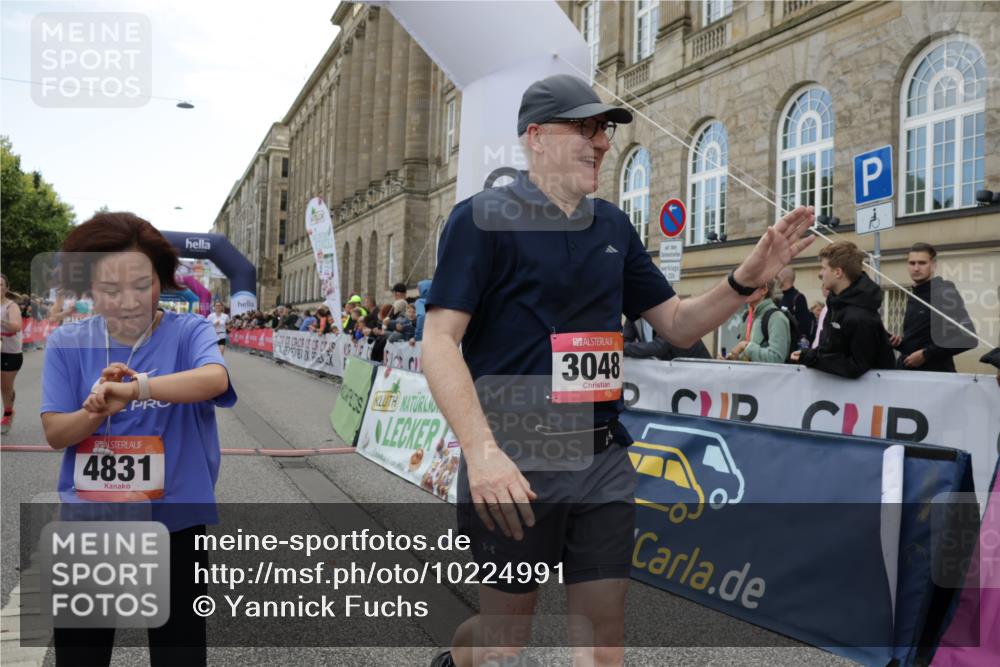 06.09.2026 - CURREX Alsterlauf Yannick Fuchs http://msf.ph/oto/10224991 06.09.2026 10:12:24 Ziel 3048, 3111, 3112, 3173, 4063, 4810, 4831, 4948, 5203, 5220, 5573, 5883, 5889, 6266 meine-sportfotos.de