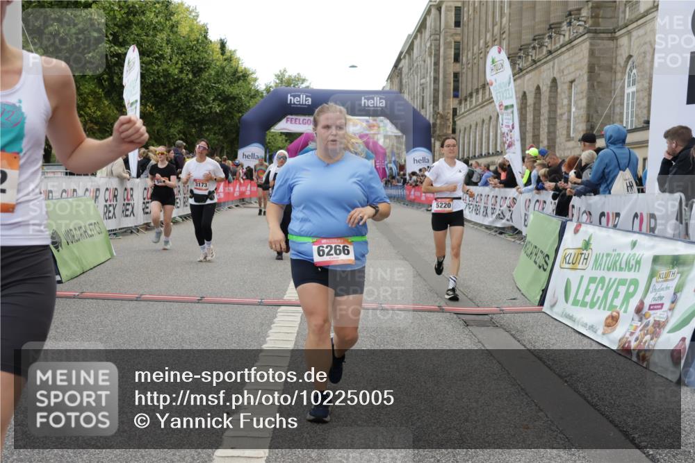 06.09.2026 - CURREX Alsterlauf Yannick Fuchs http://msf.ph/oto/10225005 06.09.2026 10:12:27 Ziel 3048, 3112, 3173, 3244, 3245, 4421, 4810, 4831, 4948, 5185, 5203, 5220, 5285, 5573, 5883, 5889, 6266 meine-sportfotos.de