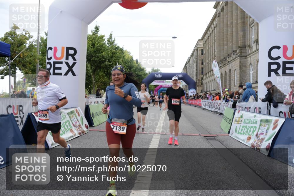 06.09.2026 - CURREX Alsterlauf Yannick Fuchs http://msf.ph/oto/10225070 06.09.2026 10:12:44 Ziel 2219, 2750, 2942, 3139, 3162, 3616, 3710, 4302, 4482, 4825, 5369, 5809, 6237, 8227 meine-sportfotos.de