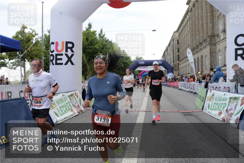 06.09.2026 - CURREX Alsterlauf Yannick Fuchs http://msf.ph/oto/10225071 06.09.2026 10:12:44 Ziel 2219, 2750, 2942, 3139, 3162, 3616, 3710, 4302, 4482, 4825, 5369, 5809, 6237, 8227 meine-sportfotos.de