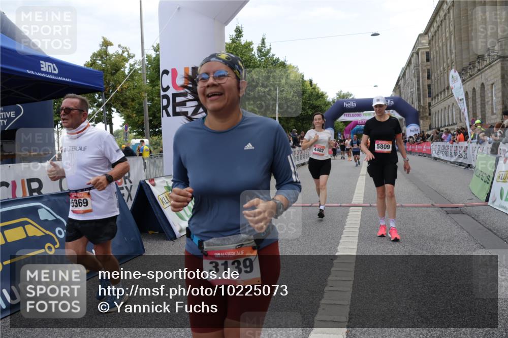 06.09.2026 - CURREX Alsterlauf Yannick Fuchs http://msf.ph/oto/10225073 06.09.2026 10:12:44 Ziel 2219, 2750, 2942, 3139, 3162, 3616, 3710, 4302, 4482, 4825, 5369, 5809, 6237, 8227 meine-sportfotos.de