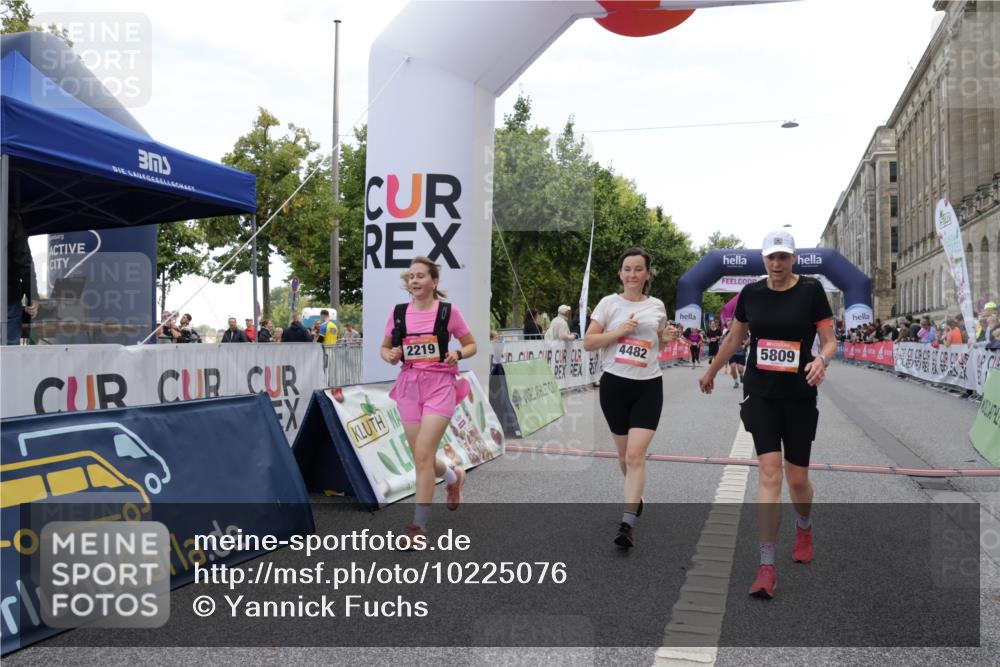 06.09.2026 - CURREX Alsterlauf Yannick Fuchs http://msf.ph/oto/10225076 06.09.2026 10:12:45 Ziel 2193, 2219, 2750, 2942, 3139, 3162, 3710, 4302, 4482, 4825, 5369, 5809, 8227 meine-sportfotos.de