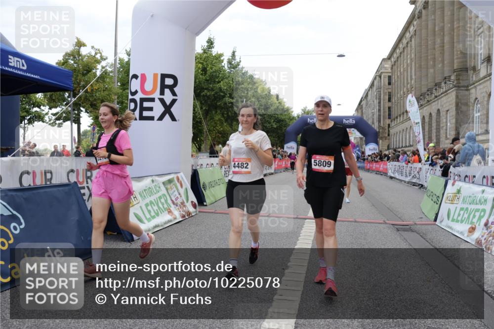 06.09.2026 - CURREX Alsterlauf Yannick Fuchs http://msf.ph/oto/10225078 06.09.2026 10:12:45 Ziel 2193, 2219, 2750, 2942, 3139, 3162, 3710, 4302, 4482, 4825, 5369, 5809, 8227 meine-sportfotos.de