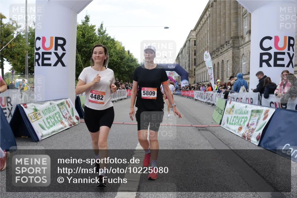 06.09.2026 - CURREX Alsterlauf Yannick Fuchs http://msf.ph/oto/10225080 06.09.2026 10:12:45 Ziel 2193, 2219, 2750, 2942, 3139, 3162, 3710, 4302, 4482, 4825, 5369, 5809, 8227 meine-sportfotos.de