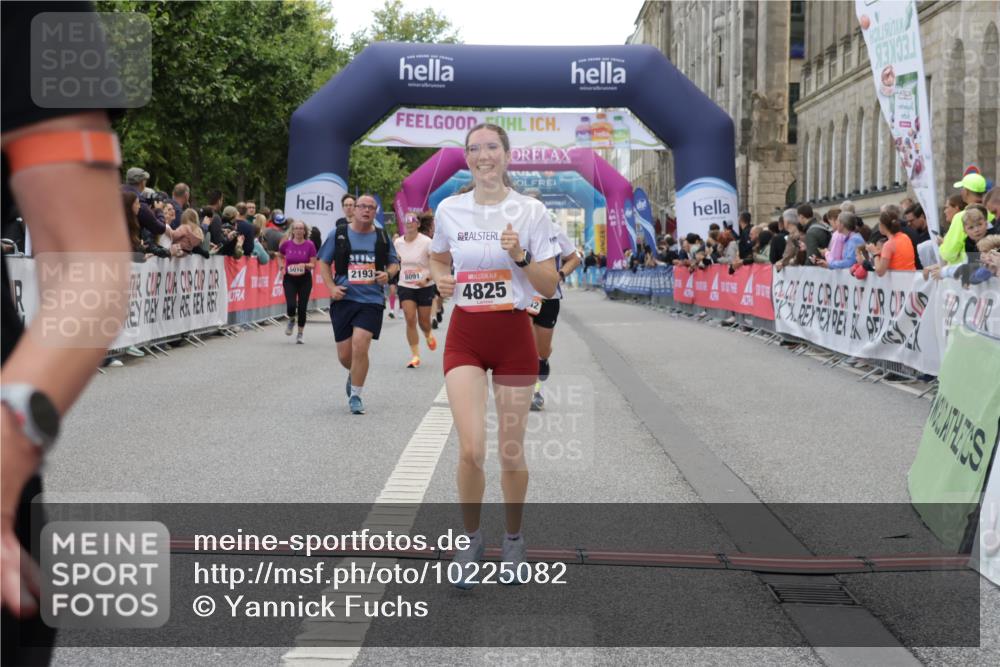 06.09.2026 - CURREX Alsterlauf Yannick Fuchs http://msf.ph/oto/10225082 06.09.2026 10:12:47 Ziel 2193, 2219, 2750, 2942, 3139, 3162, 4302, 4482, 4825, 5369, 5809, 8091 meine-sportfotos.de