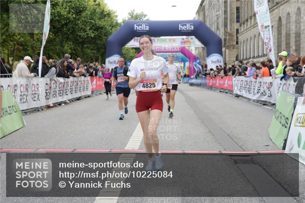 06.09.2026 - CURREX Alsterlauf Yannick Fuchs http://msf.ph/oto/10225084 06.09.2026 10:12:47 Ziel 2193, 2219, 2750, 2942, 3139, 3162, 4302, 4482, 4825, 5369, 5809, 8091 meine-sportfotos.de
