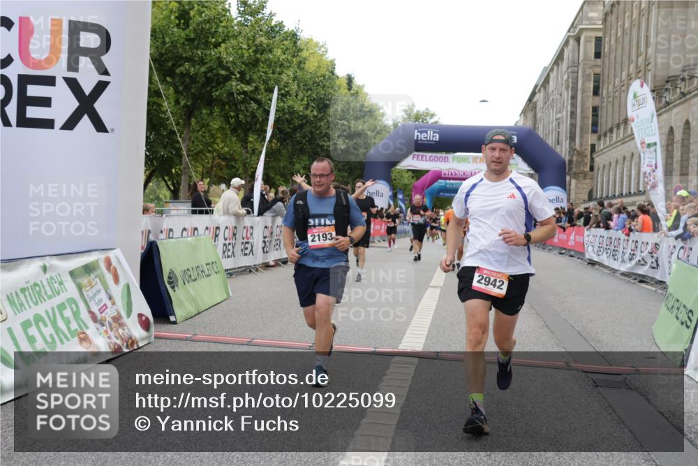 06.09.2026 - CURREX Alsterlauf Yannick Fuchs http://msf.ph/oto/10225099 06.09.2026 10:12:50 Ziel 2193, 2219, 2678, 2942, 3139, 4482, 4825, 5009, 5010, 5809, 8091 meine-sportfotos.de