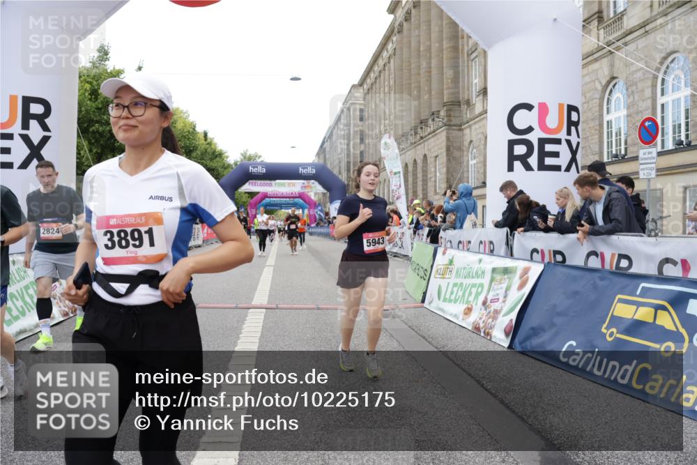 06.09.2026 - CURREX Alsterlauf Yannick Fuchs http://msf.ph/oto/10225175 06.09.2026 10:13:09 Ziel 2073, 2285, 2588, 2595, 2824, 3891, 3901, 4035, 4103, 5162, 5943, 6478, 8130, 8313 meine-sportfotos.de