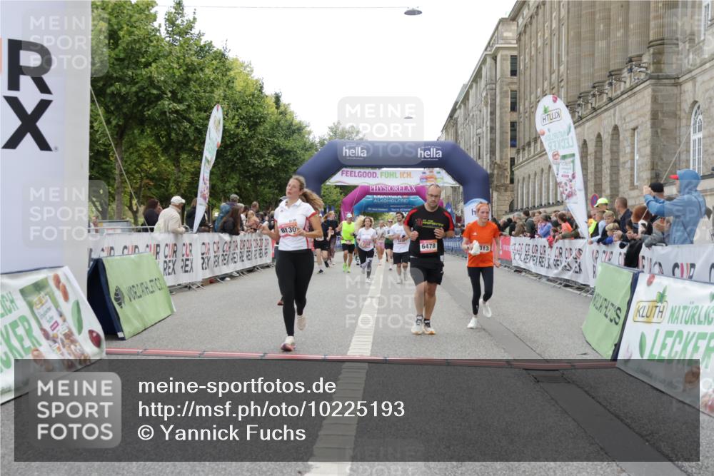 06.09.2026 - CURREX Alsterlauf Yannick Fuchs http://msf.ph/oto/10225193 06.09.2026 10:13:12 Ziel 2073, 2218, 2285, 2822, 2824, 3434, 3438, 3891, 3901, 4035, 4103, 5943, 6478, 8130, 8313 meine-sportfotos.de