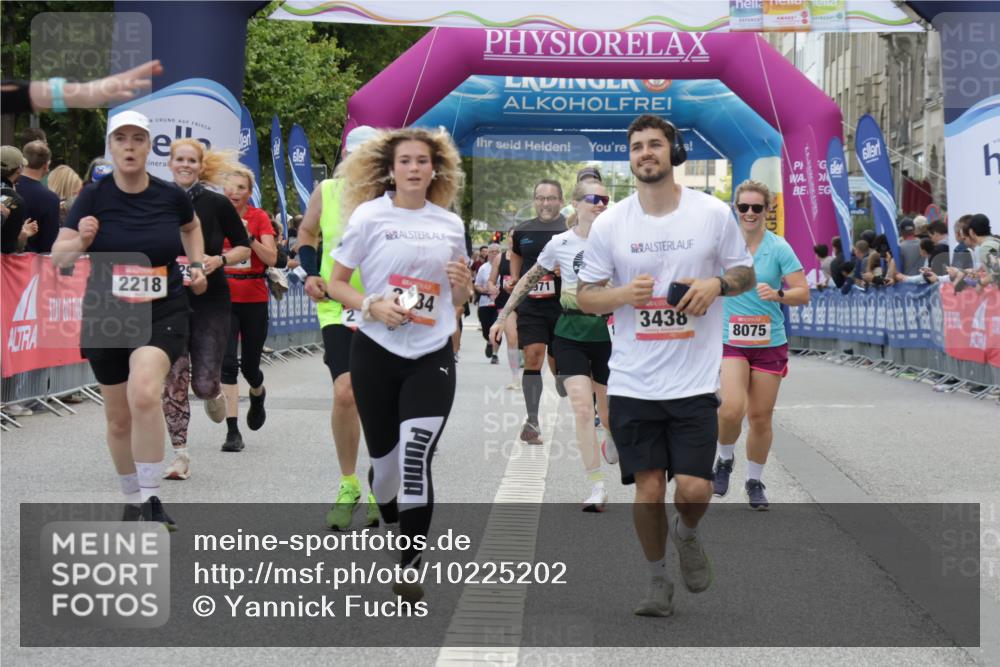 06.09.2026 - CURREX Alsterlauf Yannick Fuchs http://msf.ph/oto/10225202 06.09.2026 10:13:14 Ziel 2178, 2218, 2822, 2824, 3434, 3438, 4103, 5943, 6298, 6478, 8059, 8075, 8130, 8313 meine-sportfotos.de
