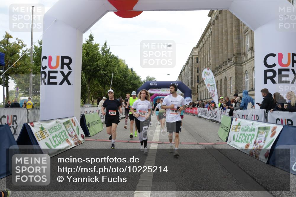 06.09.2026 - CURREX Alsterlauf Yannick Fuchs http://msf.ph/oto/10225214 06.09.2026 10:13:17 Ziel 2178, 2218, 2685, 2822, 2967, 2971, 3434, 3438, 5371, 5372, 6297, 6298, 6478, 8059, 8075, 8130, 8313 meine-sportfotos.de