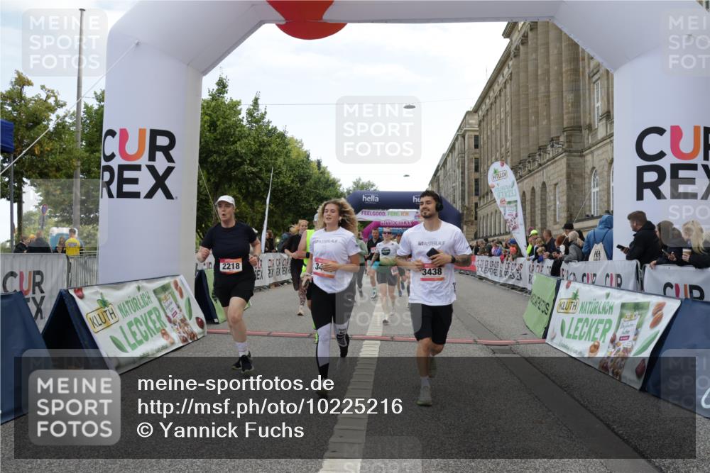 06.09.2026 - CURREX Alsterlauf Yannick Fuchs http://msf.ph/oto/10225216 06.09.2026 10:13:18 Ziel 2178, 2215, 2218, 2685, 2822, 2967, 2971, 3434, 3438, 5371, 5372, 6297, 6298, 6402, 6478, 8059, 8075, 8130, 8313 meine-sportfotos.de