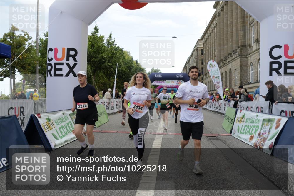 06.09.2026 - CURREX Alsterlauf Yannick Fuchs http://msf.ph/oto/10225218 06.09.2026 10:13:18 Ziel 2178, 2215, 2218, 2685, 2822, 2967, 2971, 3434, 3438, 5371, 5372, 6297, 6298, 6402, 6478, 8059, 8075, 8130, 8313 meine-sportfotos.de
