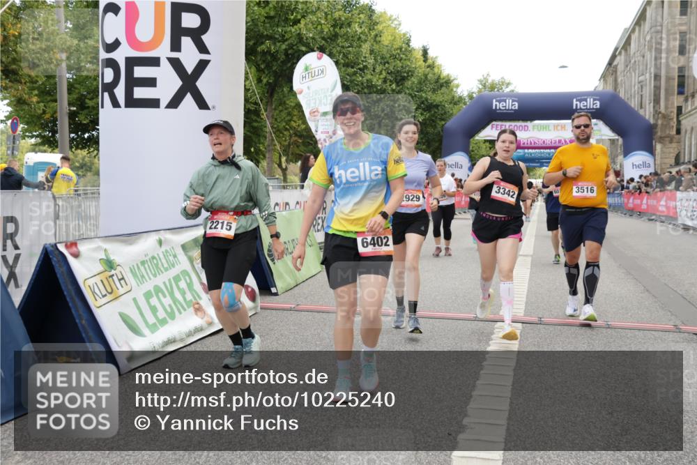06.09.2026 - CURREX Alsterlauf Yannick Fuchs http://msf.ph/oto/10225240 06.09.2026 10:13:24 Ziel 2178, 2215, 2218, 2601, 2685, 2929, 2967, 2971, 3114, 3342, 3434, 3438, 3516, 3859, 4150, 5371, 5372, 6297, 6298, 6402, 8026, 8059, 8075 meine-sportfotos.de