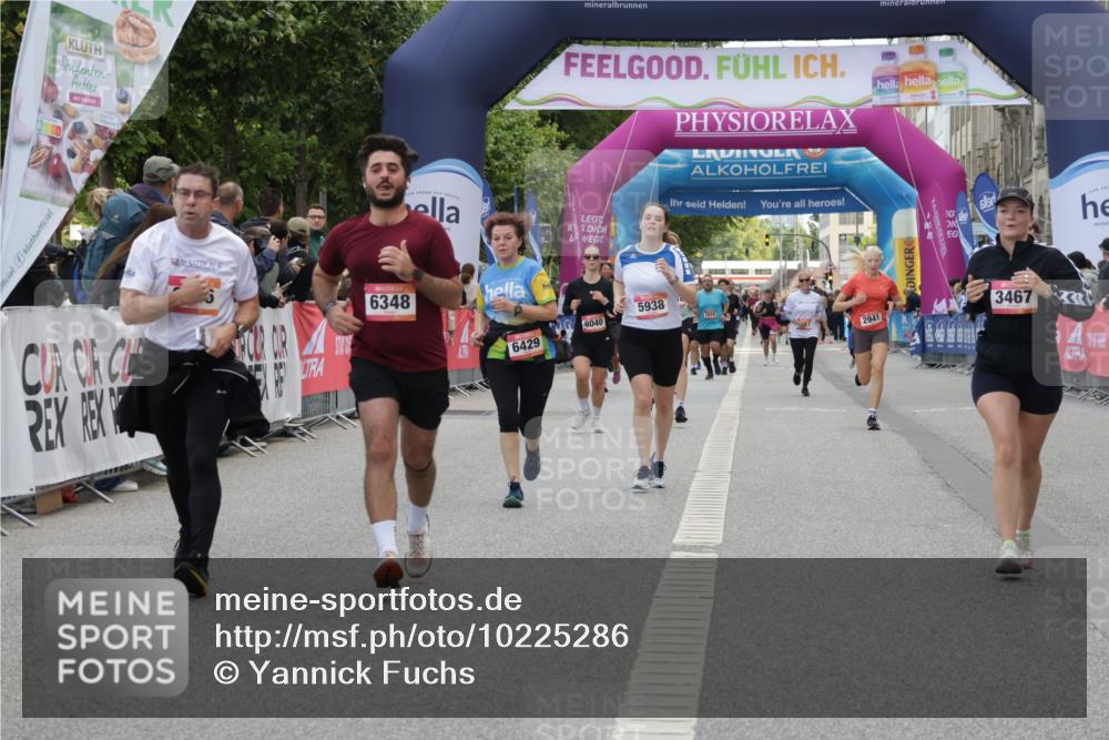 06.09.2026 - CURREX Alsterlauf Yannick Fuchs http://msf.ph/oto/10225286 06.09.2026 10:13:38 Ziel 2596, 3061, 3168, 3186, 3187, 3467, 3643, 5688, 5938, 6348, 6429 meine-sportfotos.de