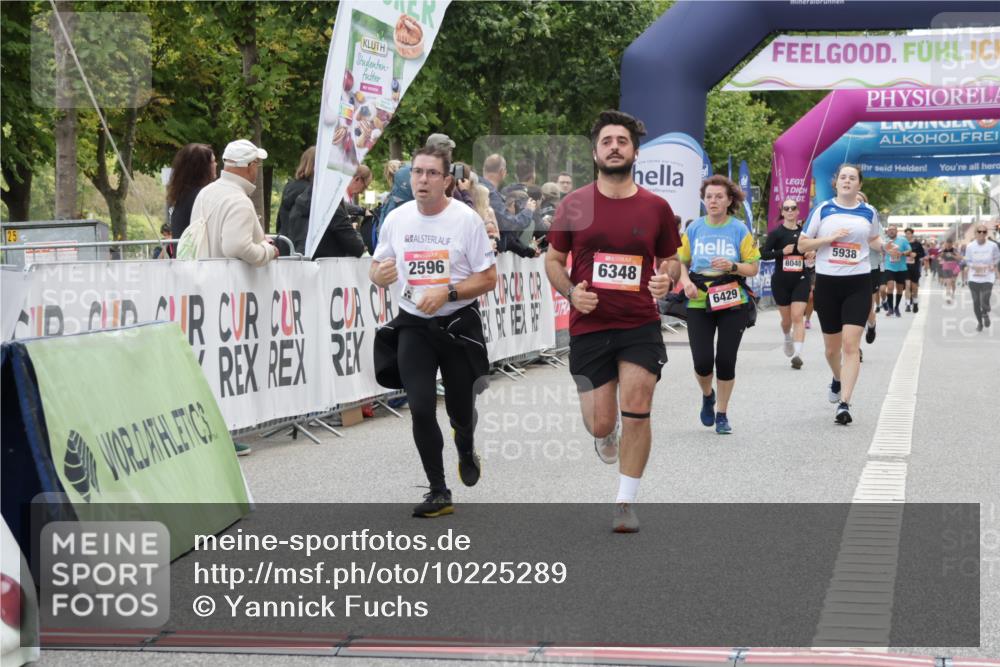 06.09.2026 - CURREX Alsterlauf Yannick Fuchs http://msf.ph/oto/10225289 06.09.2026 10:13:39 Ziel 2596, 2941, 3168, 3186, 3187, 3467, 3643, 5938, 6348, 6429 meine-sportfotos.de