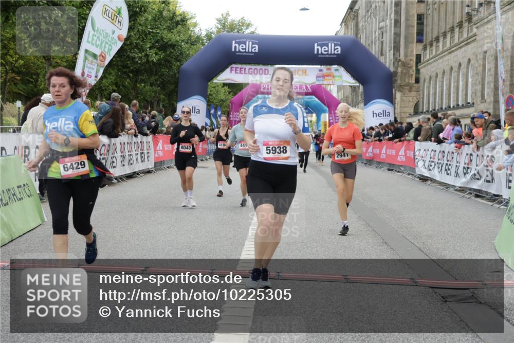 06.09.2026 - CURREX Alsterlauf Yannick Fuchs http://msf.ph/oto/10225305 06.09.2026 10:13:43 Ziel 2596, 2941, 3168, 3467, 3643, 4184, 4416, 5938, 6348, 6429, 8040 meine-sportfotos.de