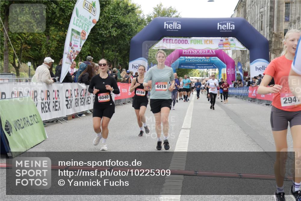 06.09.2026 - CURREX Alsterlauf Yannick Fuchs http://msf.ph/oto/10225309 06.09.2026 10:13:44 Ziel 2596, 2941, 3168, 3467, 4184, 4416, 5938, 6348, 6429, 8040 meine-sportfotos.de